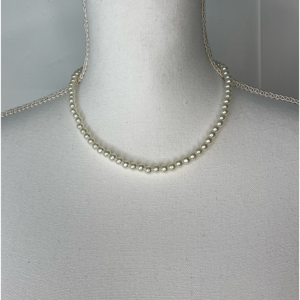 Pearl necklace